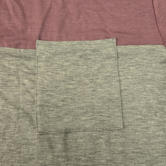 Hanes‎ Women's Purple and Gray Colorblock Top - Picture 4 of 9